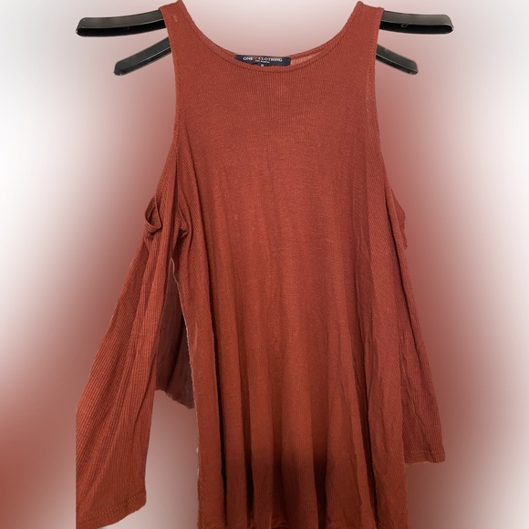 one clothing rustic Red Rounded Neckline top with 3 quarter sleeve - Picture 3 of 4